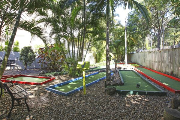 Mini Golf – Mari Court Resort