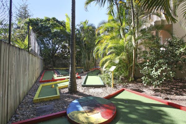 Mini Golf – Mari Court Resort